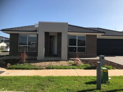 2 Weighbridge Avenue, Wyndham Vale