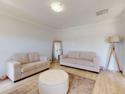 10 Currawong Road, Dubbo