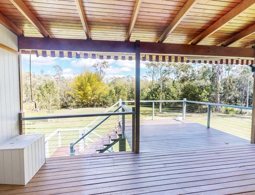 Enter Acreage Freedom with Exceptional Multi-Generational Versatility image 15