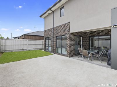5 Meyer Crescent, Clyde North