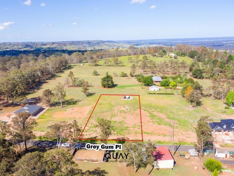 18 Grey Gum Place, Tahmoor