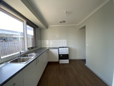 1 / 3 Ganges Court, Werribee