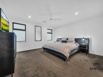 7 Walhallow Drive, Clyde North