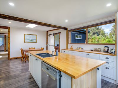 277 Sky Farm Road, Deep Bay