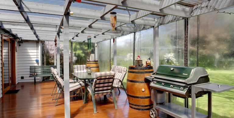 24 Kirkland Ave, Euroa