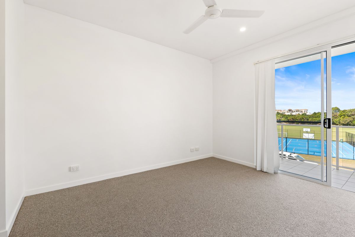 13 / 98 University Drive, Varsity Lakes