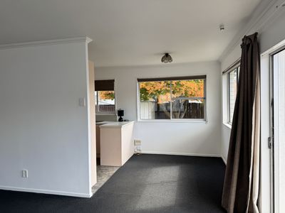11 Brookbank Place, Glenview