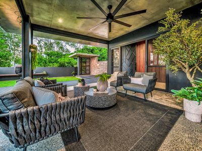 22 Akame Avenue, Caravonica