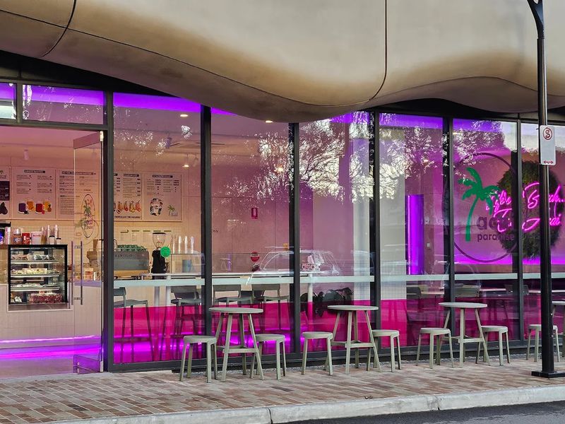 Booming Acai Cafe  Bayside Location, Brand-New Luxury Fit-Out