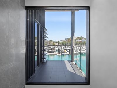 24 / 48 Sir Leslie Thiess Drive, Townsville City