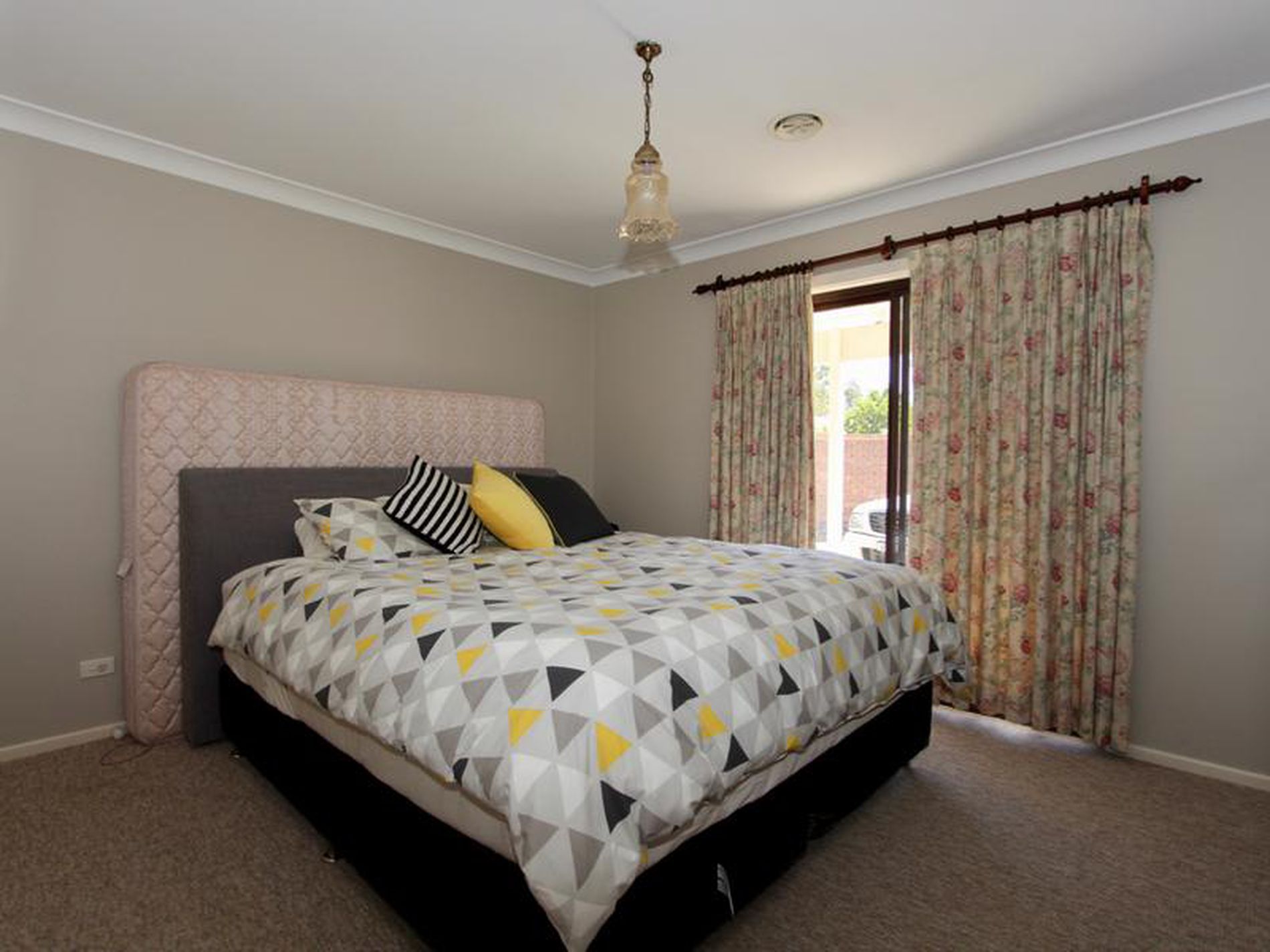 10 Wayside Court, Kelso