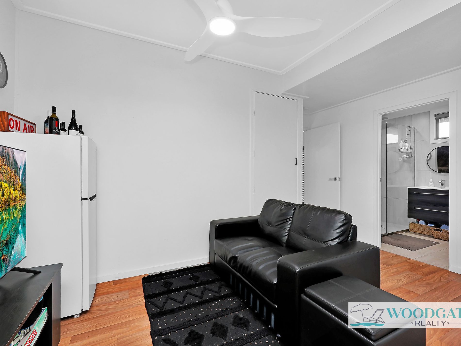 27 MACKEREL STREET, Woodgate