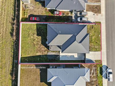 10 Bluetongue Drive, Magra