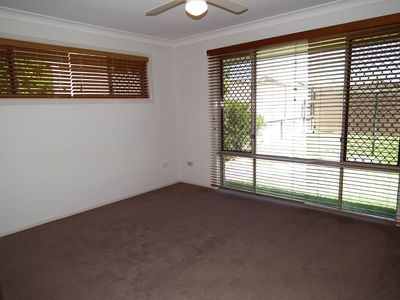 10 Kingston Drive, Banora Point