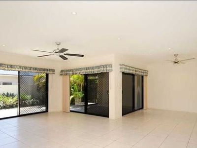 54 Heights Drive, Robina