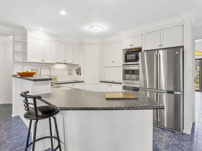 4 Paten Close, Birkdale