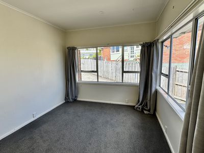 90b Birkdale Road, Birkdale