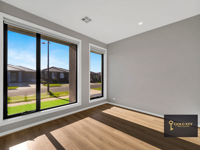 14 Songlark Street, Melton South