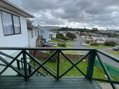 14 Penguin Grove, Waitangirua