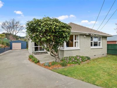 122 Joy Street, Shirley