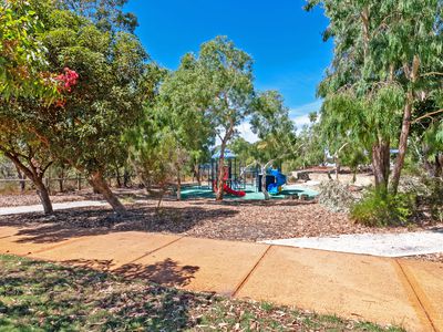 15 Cyandra Loop, Banksia Grove