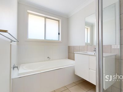 18 Catherine Drive, Dubbo