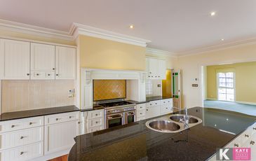 25 Woods Point Drive, Beaconsfield