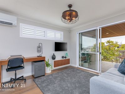25 Pantheon Avenue, North Coogee