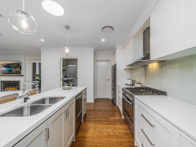 28 Gowanlea Avenue, Elizabeth Hills