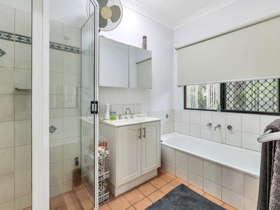 14 Gunn Crescent, Gunn