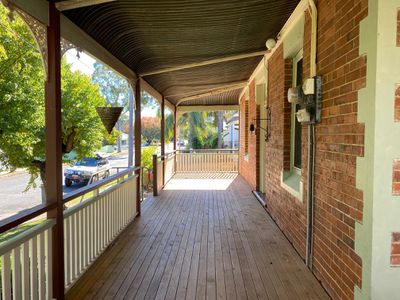 5 Hyman Street , Tamworth