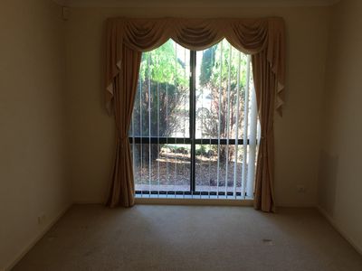 19 Helena Crescent, Horsley