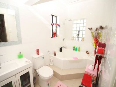 970 Canterbury Road, Roselands