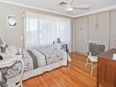 13 Burrows Avenue, Kanahooka