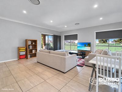 17 Eddy Court, Dubbo