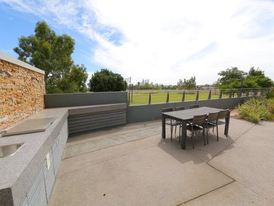 701 / 96 Bow River, Burswood