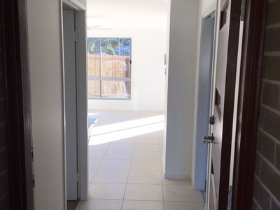 2 / 12 Sharp Crescent , Branyan