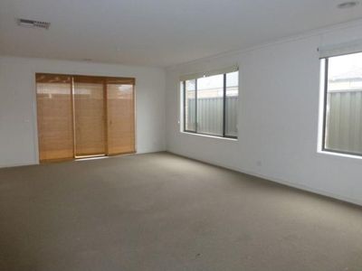 4 Kristini Place, Truganina