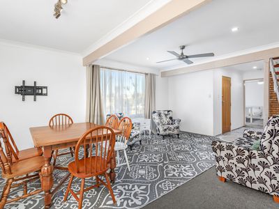 28 Tuncurry Street, Tuncurry