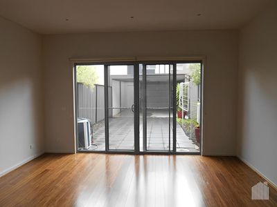 2/60-70 Cradle Mountain Drive, Craigieburn
