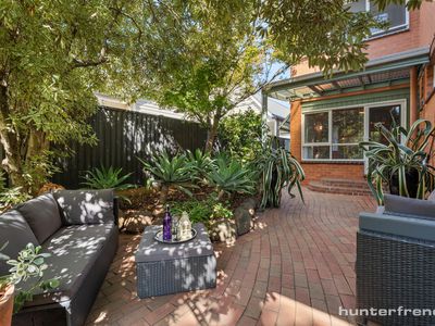 37 Myrtle Grove, Altona