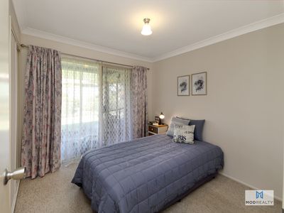 2 / 10 Vi Court, Brassall