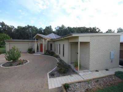 15 Thomas Street, Wangaratta