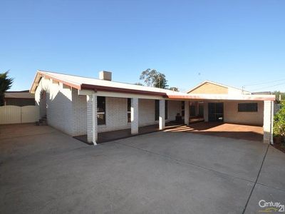 6 Moonah Street, Dubbo