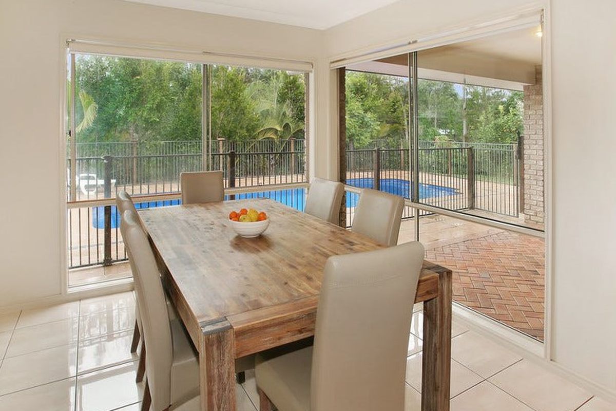 12 Dollarbird Dr, Pomona