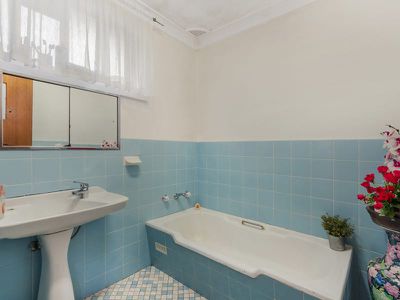 30 Hilltop Crescent, Campbelltown