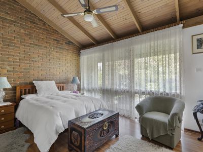 2 PELISSIER STREET, Yea