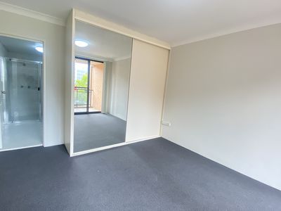 12/181 Hawkesbury Road, Westmead