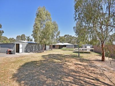 11 Hakea Road, Huntly