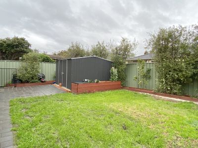 35 Manuka Grove, Wyndham Vale